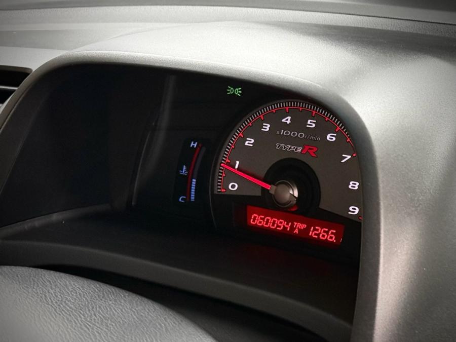 CIVIC TYPE R FD2 - Image 11